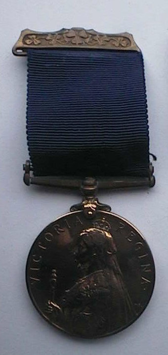 1900 QueenVictoriaVisitMedal.jpg