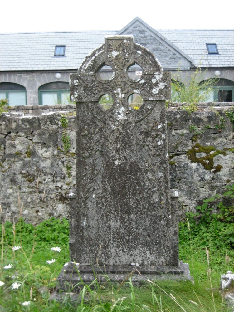 Gravestone BEFORE cleaning with Hygeia algicide.