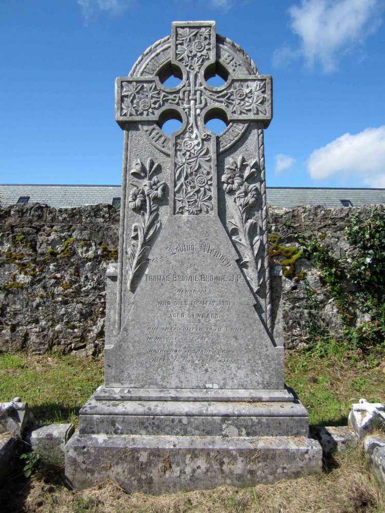 Gravestone AFTER cleaning with Hygeia algicide.